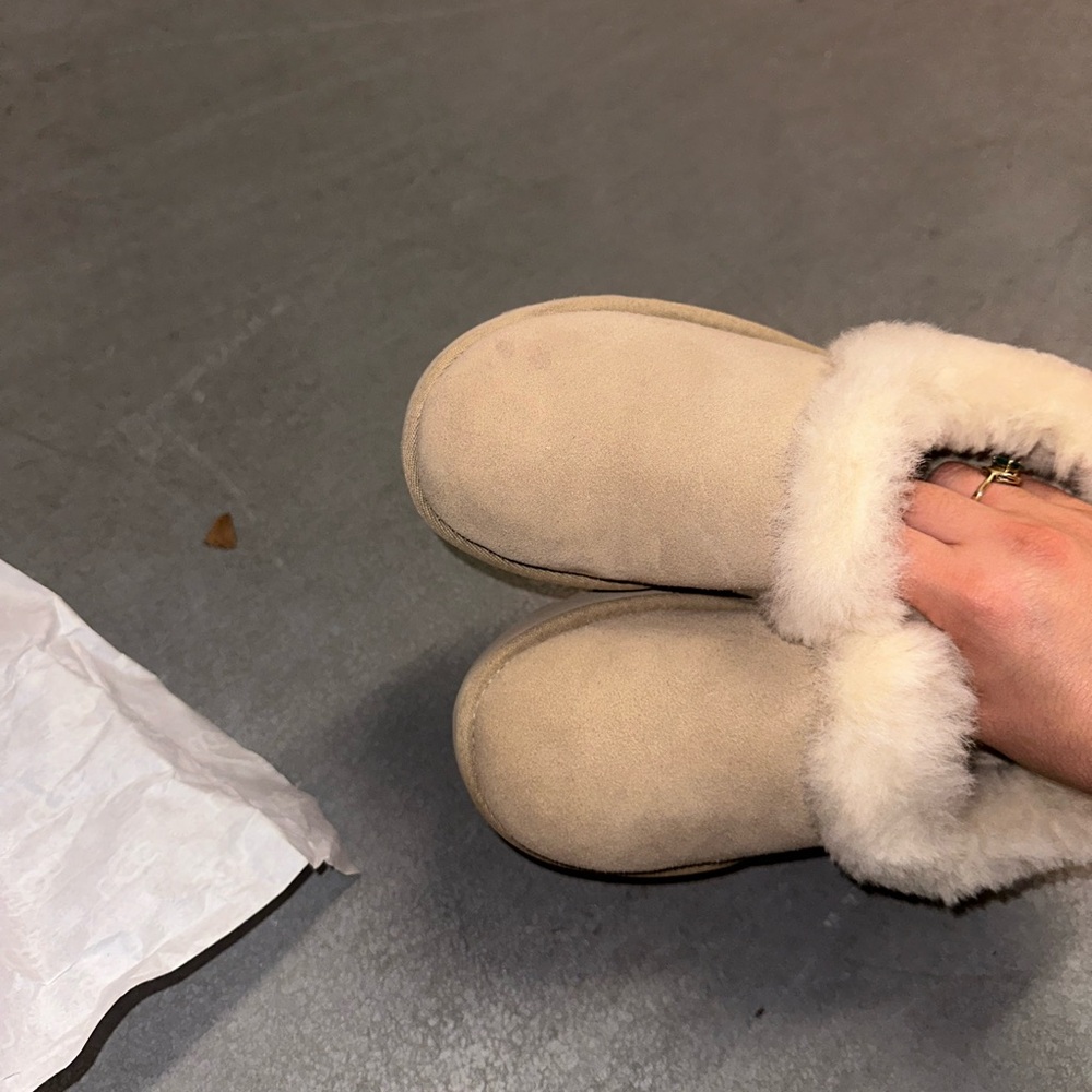 UGG RITA SIZE 7 - Picture 6 of 9